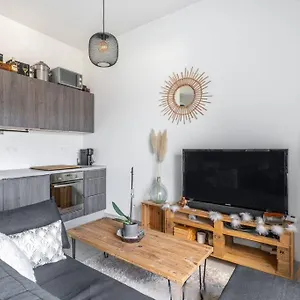 9 • T2 Porcher • Hostisy Appartement Lyon